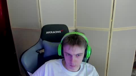 Snapshot of aron_neall chatting on December 2024 04:09:02 AM biggest penis online show from December 2024 04:09:02 AM