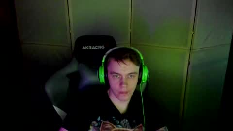 Snapshot of aron_neall chatting on February 2025 03:52:02 AM biggest penis online show from February 2025 03:52:02 AM