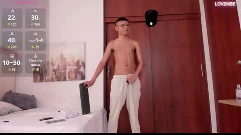 aron_pipeer online show from September 2025 04:06:02 PM