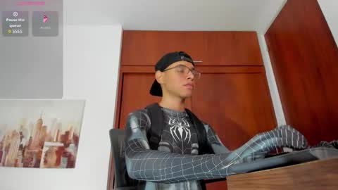 aron_pipeer online show from September 2025 10:59:02 PM
