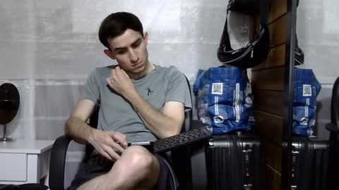 Aron G Franco online show from December 2025 03:37:02 AM