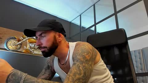 AronGrant online show from November 2025 10:25:02 AM