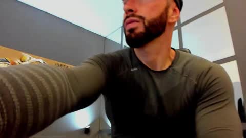 AronGrant online show from April 2026 09:12:01 AM