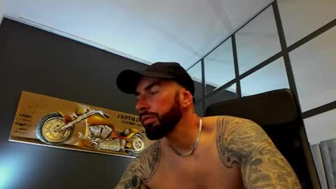 Snapshot of arongrant chatting on May 2026 09:26:02 AM AronGrant online show from May 2026 09:26:02 AM