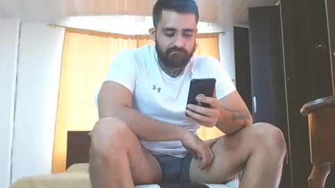 Snapshot of aronmiller404 chatting on December 2024 10:05:01 PM aronmiller online show from December 2024 10:05:01 PM