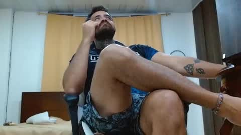 Snapshot of aronmiller404 chatting on January 2025 01:00:01 AM aronmiller online show from January 2025 01:00:01 AM