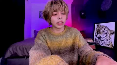 Aaron  online show from June 2026 04:58:02 AM