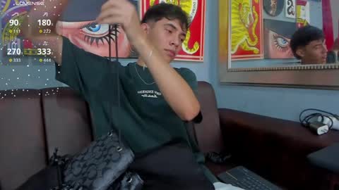 Arontawers online show from March 2026 07:11:01 PM