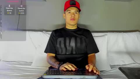 AROON HOT online show from February 2026 12:17:01 PM