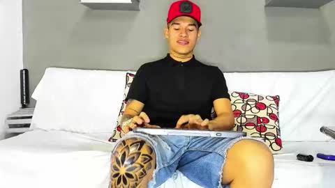 AROON HOT online show from March 2026 12:13:01 PM