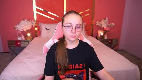 arrinawair online show from December 2025 08:51:02 AM