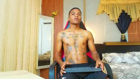 Snapshot of arthur_collins_ chatting on May 2026 08:47:02 PM ARTHUR online show from May 2026 08:47:02 PM