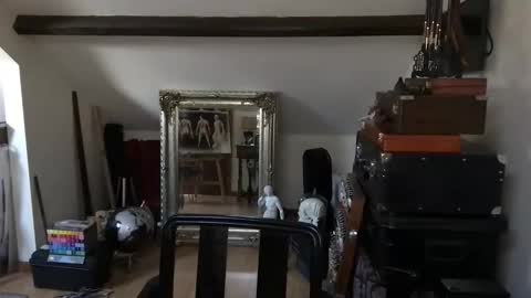 artisterotic online show from April 2026 02:54:02 PM