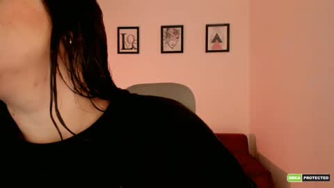 Snapshot of artmist_ chatting on October 2025 10:37:02 AM Eli online show from October 2025 10:37:02 AM