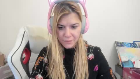 MIA online show from November 2025 12:08:02 PM