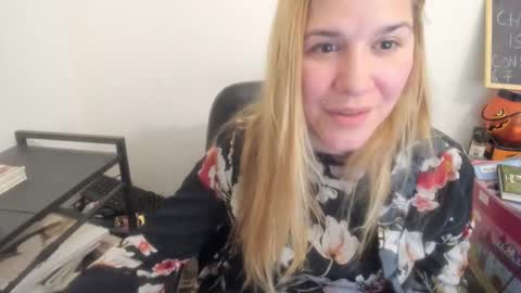 MIA online show from April 2026 09:52:01 PM