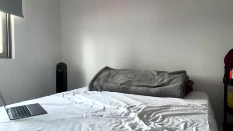 Andreias Lux online show from September 2025 07:06:02 PM