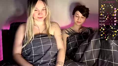 Arya brunett and Cassie blond online show from December 2024 05:17:01 AM