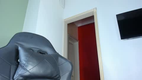 Asami online show from December 2025 05:20:01 PM