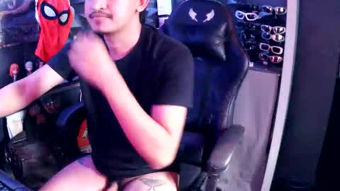 Ash Cross online show from December 2025 05:28:01 AM