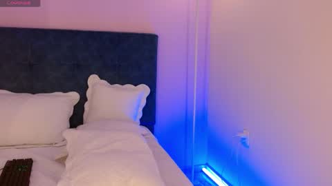 Ashely online show from April 2026 07:07:02 PM