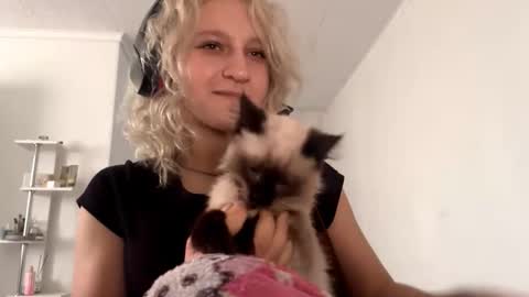 Snapshot of ashelyparcell chatting on November 2025 07:00:02 AM July online show from November 2025 07:00:02 AM