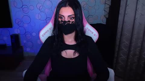   Yasmina   online show from November 2025 04:01:02 AM