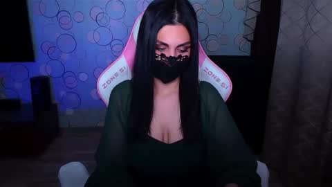   Yasmina   online show from November 2025 04:07:01 AM