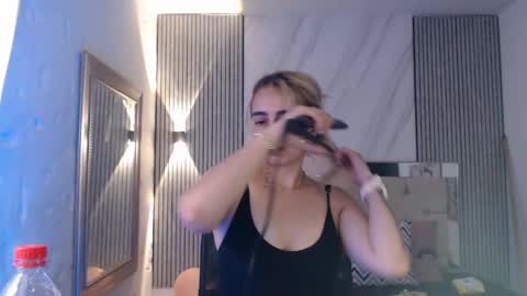 ashley__tylor online show from May 2026 09:01:02 PM