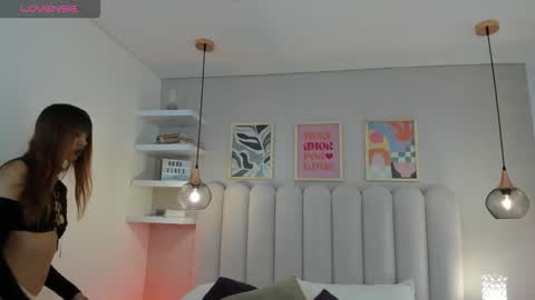 Ashley online show from September 2025 03:19:02 AM