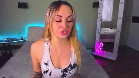 Alina online show from February 2025 09:13:02 AM