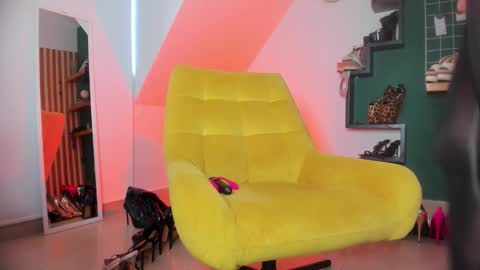 ashley_leon_ online show from March 2026 01:00:01 PM