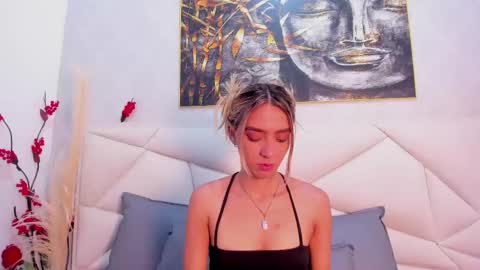 ashley_miller26 online show from March 2025 11:18:01 AM