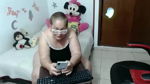 ashley pink11 online show from October 2025 10:40:02 PM