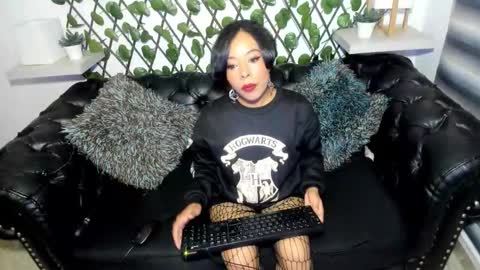 Snapshot of ashley_qualley chatting on November 2025 03:31:01 AM Asheey online show from November 2025 03:31:01 AM