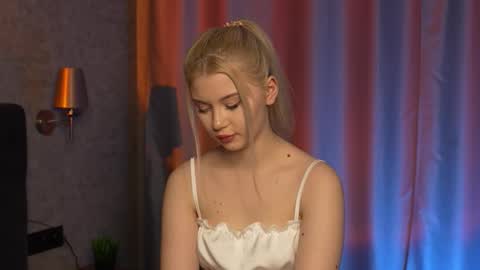 Ashley online show from November 2025 04:11:02 PM