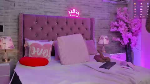 ashleynelsonn online show from August 2026 09:39:02 PM