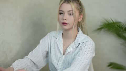 AshleyNiko online show from October 2025 02:35:01 PM