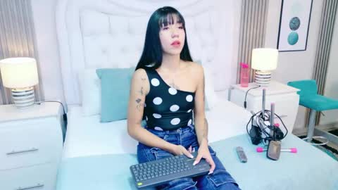 AshleyRoberh online show from April 2026 07:38:02 PM