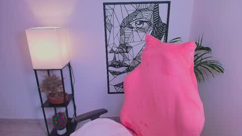 Ashleyy18   online show from April 2026 01:25:01 AM