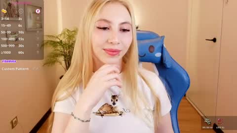 Victoria  online show from April 2026 03:02:01 AM