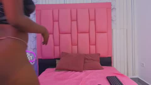 ashlleyray online show from March 2026 07:42:01 PM