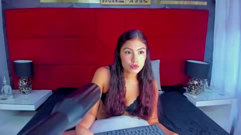 ashlye_collins online show from October 2025 12:24:02 PM