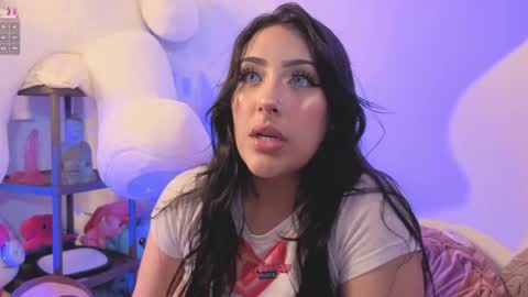 Snapshot of ashlynnlowe_ chatting on April 2026 04:06:01 AM Ash online show from April 2026 04:06:01 AM