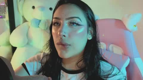 Snapshot of ashlynnlowe_ chatting on May 2026 10:37:02 PM Ash online show from May 2026 10:37:02 PM