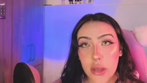 Snapshot of ashlynnlowe_ chatting on May 2026 10:27:02 PM Ash online show from May 2026 10:27:02 PM