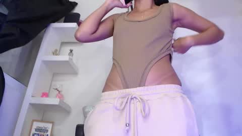 Snapshot of ashlyvesneva chatting on September 2025 09:37:01 PM  Ashly online show from September 2025 09:37:01 PM