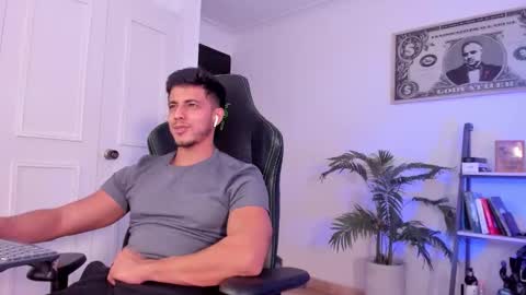 my name real is camilo online show from November 2025 09:03:02 PM