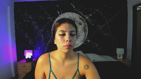 Snapshot of asiaandzoe chatting on September 2025 11:48:01 AM Asia and Zoe online show from September 2025 11:48:01 AM