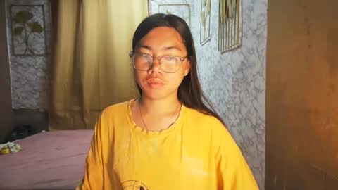 Snapshot of asian_rhean chatting on September 2025 12:01:01 AM Rhean online show from September 2025 12:01:01 AM